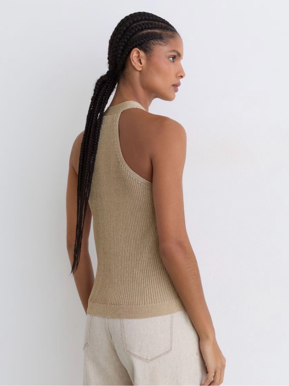 Reiss Lilana
Metallic Rib-Knit Waistcoat in Gold - Picture 4 of 10